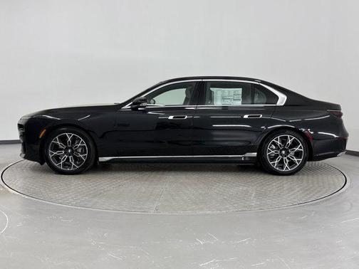 2025 BMW i7 xDrive60
