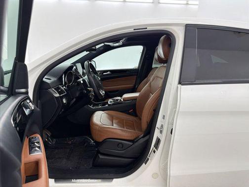 White 2016 Mercedes-Benz GLE-Class 4MATIC