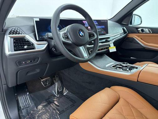 Mineral White Metallic 2026 BMW X5 xDrive40i