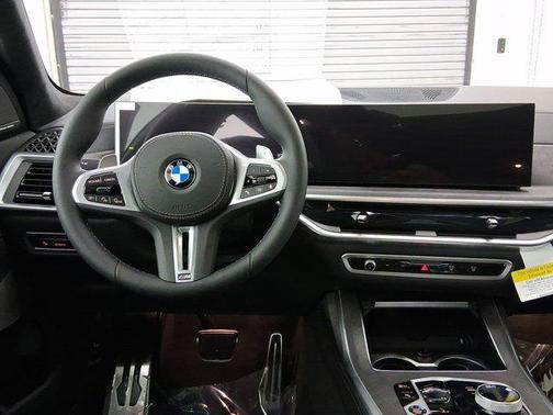 2026 BMW X7 M60i