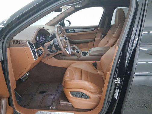 2023 Porsche Cayenne S