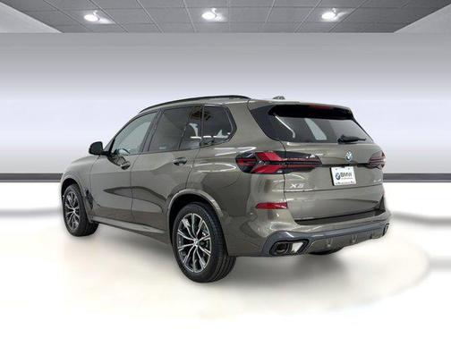 Manhattan Green Metallic 2026 BMW X5 sDrive40i
