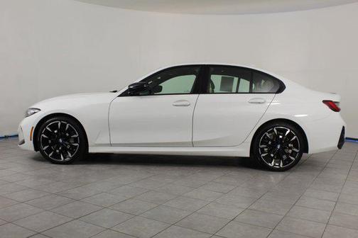 2025 BMW 330 i xDrive