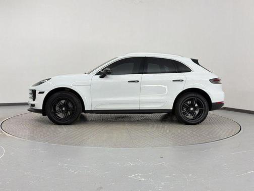 White 2019 Porsche Macan Macan