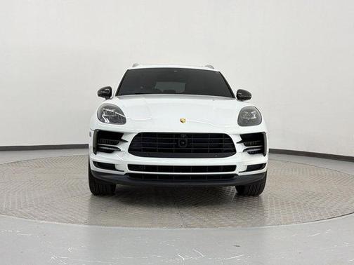 White 2019 Porsche Macan Macan