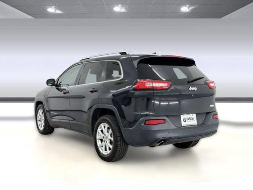 Brilliant Black Crystal Pearlcoat 2016 Jeep Cherokee Latitude