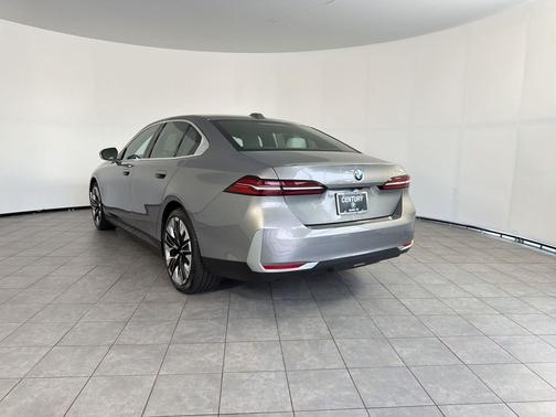 Gray 2025 BMW 530 530i
