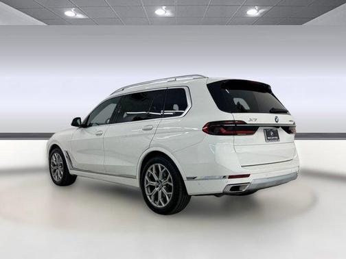 Alpine White 2025 BMW X7 xDrive40i