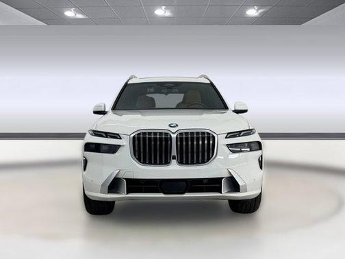 Alpine White 2025 BMW X7 xDrive40i