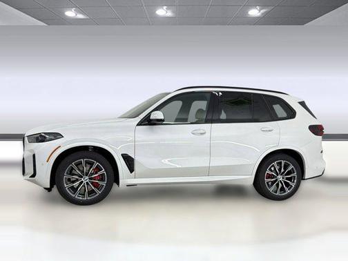 Mineral White Metallic 2026 BMW X5 xDrive40i