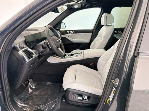 Dravit Grey Metallic 2026 BMW X5 PHEV xDrive50e