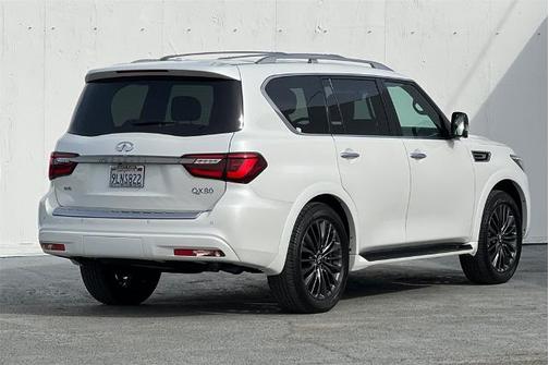 2024 INFINITI QX80 SENSORY