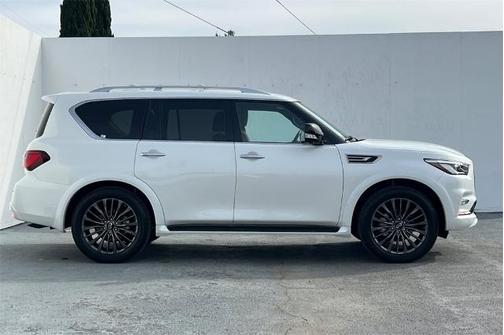 2024 INFINITI QX80 SENSORY
