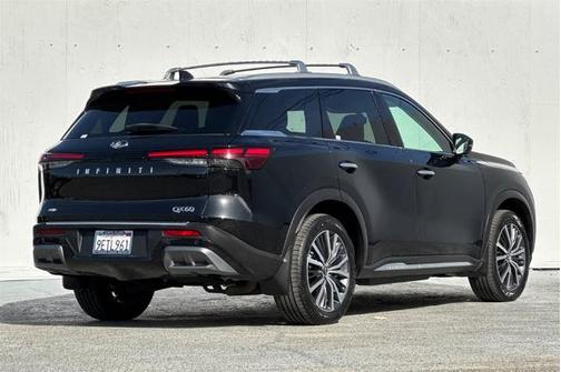 2023 INFINITI QX60 SENSORY