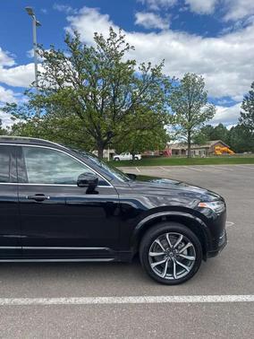 2018 Volvo XC90 T5 Momentum