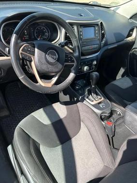 2015 Jeep Cherokee Sport