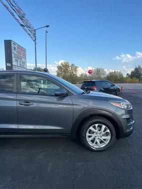 2019 Hyundai TUCSON SE