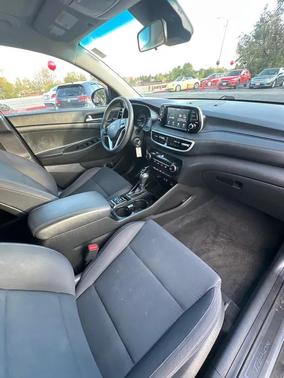 2019 Hyundai TUCSON SE