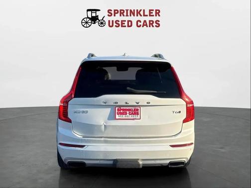 White 2018 Volvo XC90 T6 Momentum