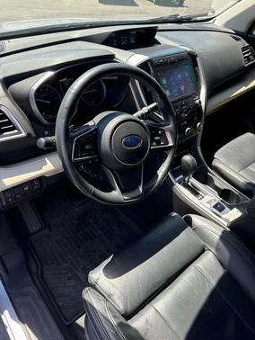 Ice Silver Metallic 2019 Subaru Ascent Limited 8-Passenger