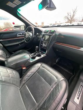 2017 Ford Explorer Platinum