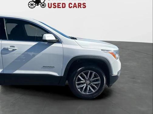 2018 GMC Acadia SLE-2