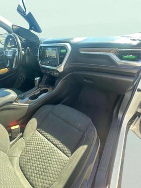 2018 GMC Acadia SLE-2