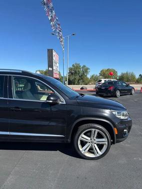 2016 Volkswagen Tiguan R-Line