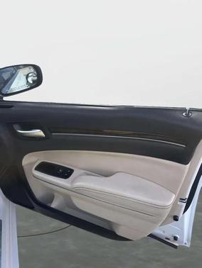 2018 Chrysler 300 Limited