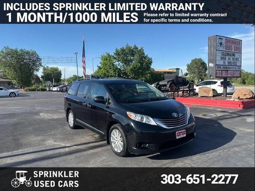 Midnight Black Metallic 2017 Toyota Sienna XLE