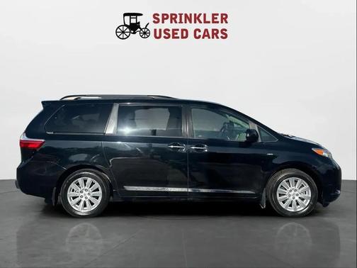 Midnight Black Metallic 2017 Toyota Sienna XLE