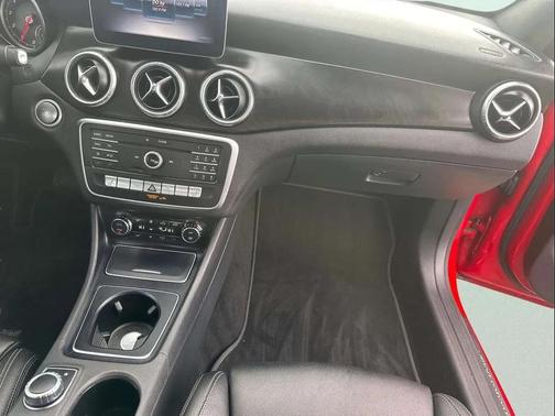 2017 Mercedes-Benz CLA 250 4MATIC