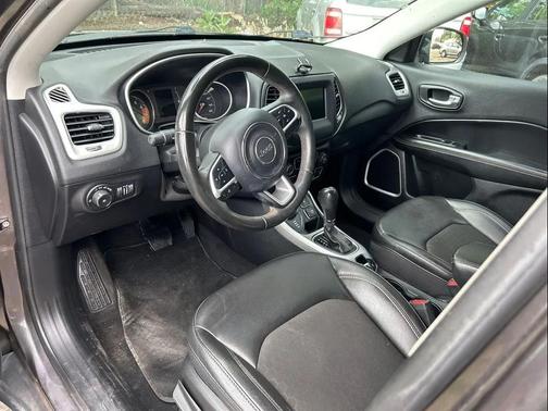 Gray 2021 Jeep Compass Latitude