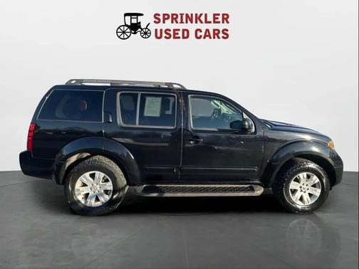 2006 Nissan Pathfinder LE