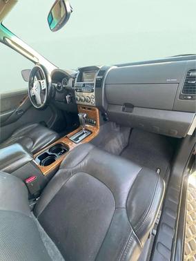 2006 Nissan Pathfinder LE