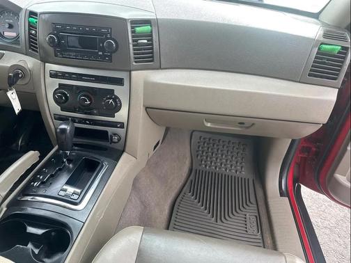 2005 Jeep Grand Cherokee Laredo