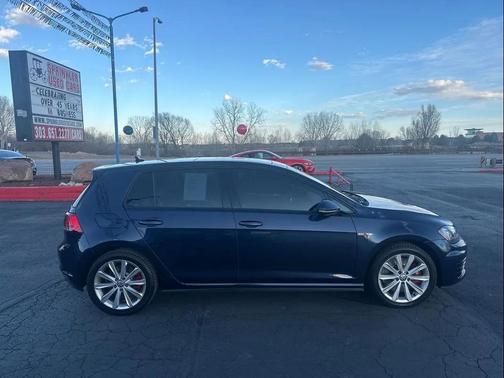 2016 Volkswagen Golf GTI 2.0T Autobahn w/Performance Package 4-Door
