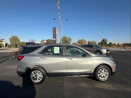 2023 Chevrolet Equinox LS