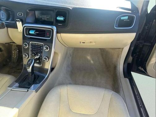 2015 Volvo S60 T5 Premier