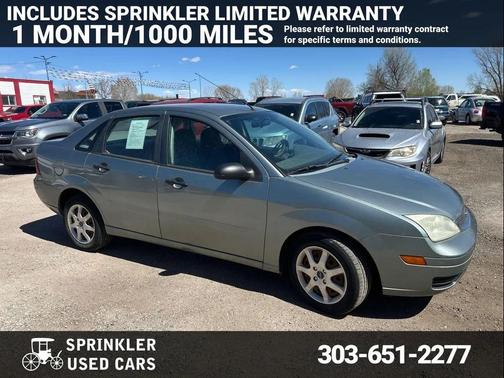 Beige 2005 Ford Focus ZX4