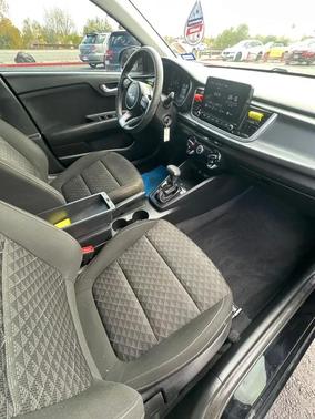 2022 Kia Rio LX