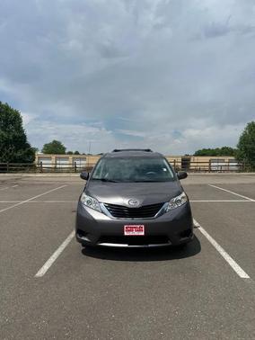 2014 Toyota Sienna LE