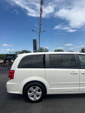 Stone White Clearcoat 2013 Dodge Grand Caravan SE