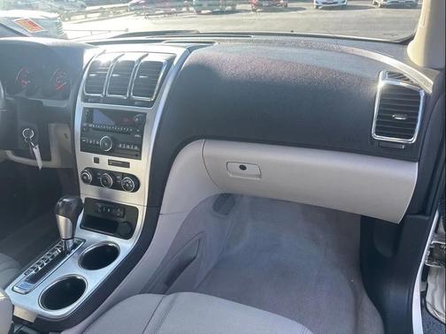 2011 GMC Acadia SLE