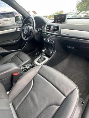 Daytona Gray Pearl Effect 2018 Audi Q3 2.0T Premium