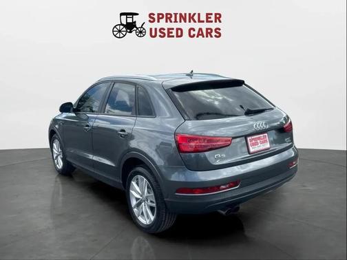 Daytona Gray Pearl Effect 2018 Audi Q3 2.0T Premium