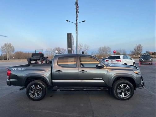 2016 Toyota Tacoma TRD Sport