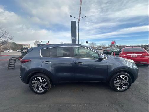 2022 Kia Sportage EX