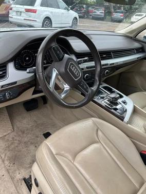 2019 Audi Q7 45 Premium Plus
