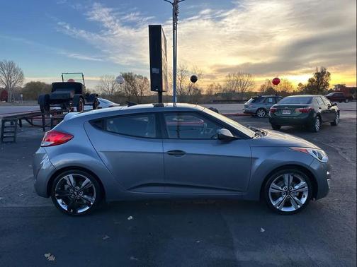 2016 Hyundai Veloster Base